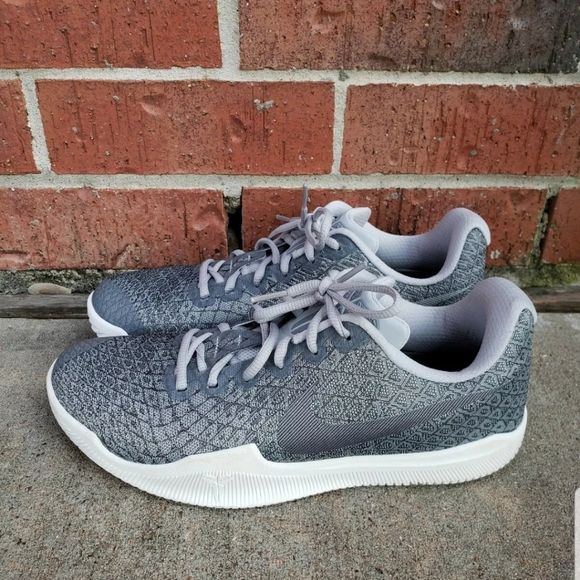 narrow basketball shoes